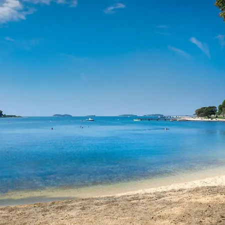 منتزه العطل Maistra Polari Mobile Homes روفينج