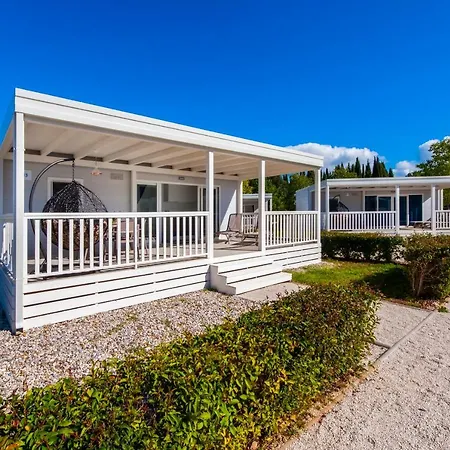 홀리데이파크 Maistra Polari Mobile Homes 4*