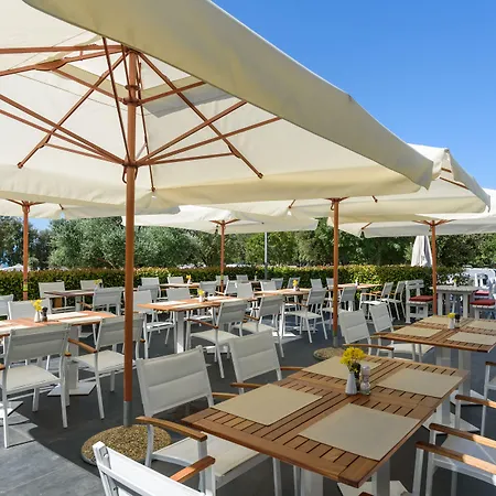 Maistra Polari Mobile Homes منتزه العطل 4*