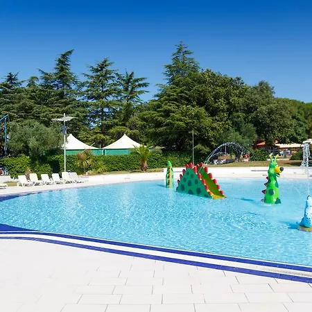 홀리데이파크 Maistra Polari Mobile Homes 4*