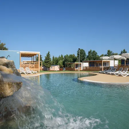 Maistra Polari Mobile Homes Village de vacances