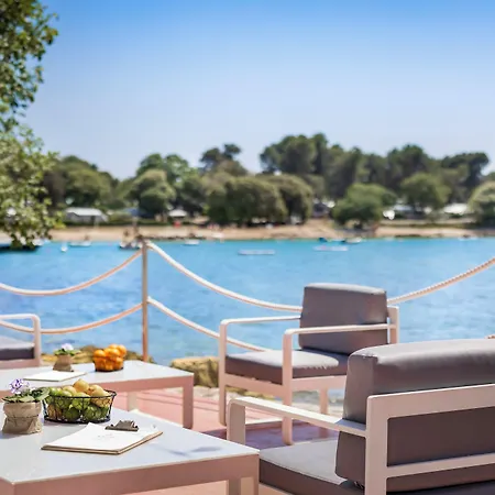 Maistra Polari Mobile Homes 假日公园 罗维尼