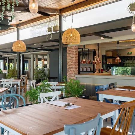 Maistra Polari Mobile Homes 4*