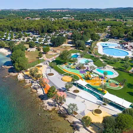 Maistra Polari Mobile Homes 4* Ρόβινι