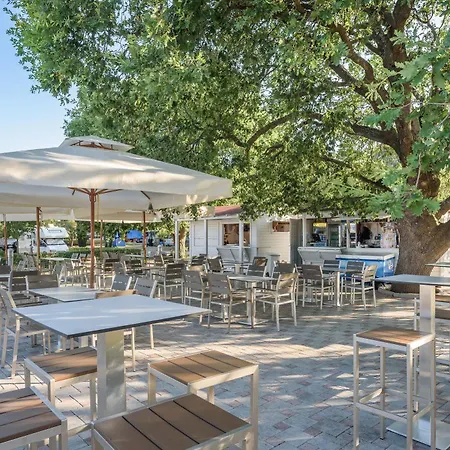 Maistra Polari Mobile Homes Ρόβινι