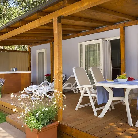 Maistra Polari Mobile Homes Ρόβινι