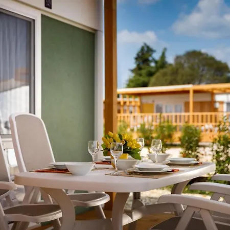 Maistra Polari Mobile Homes 假日公园 罗维尼