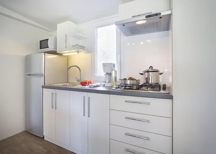 Maistra Polari Mobile Homes 4*