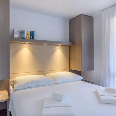 Maistra Polari Mobile Homes منتزه العطل