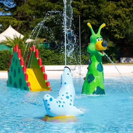 Parque de vacaciones Maistra Polari Mobile Homes 4*